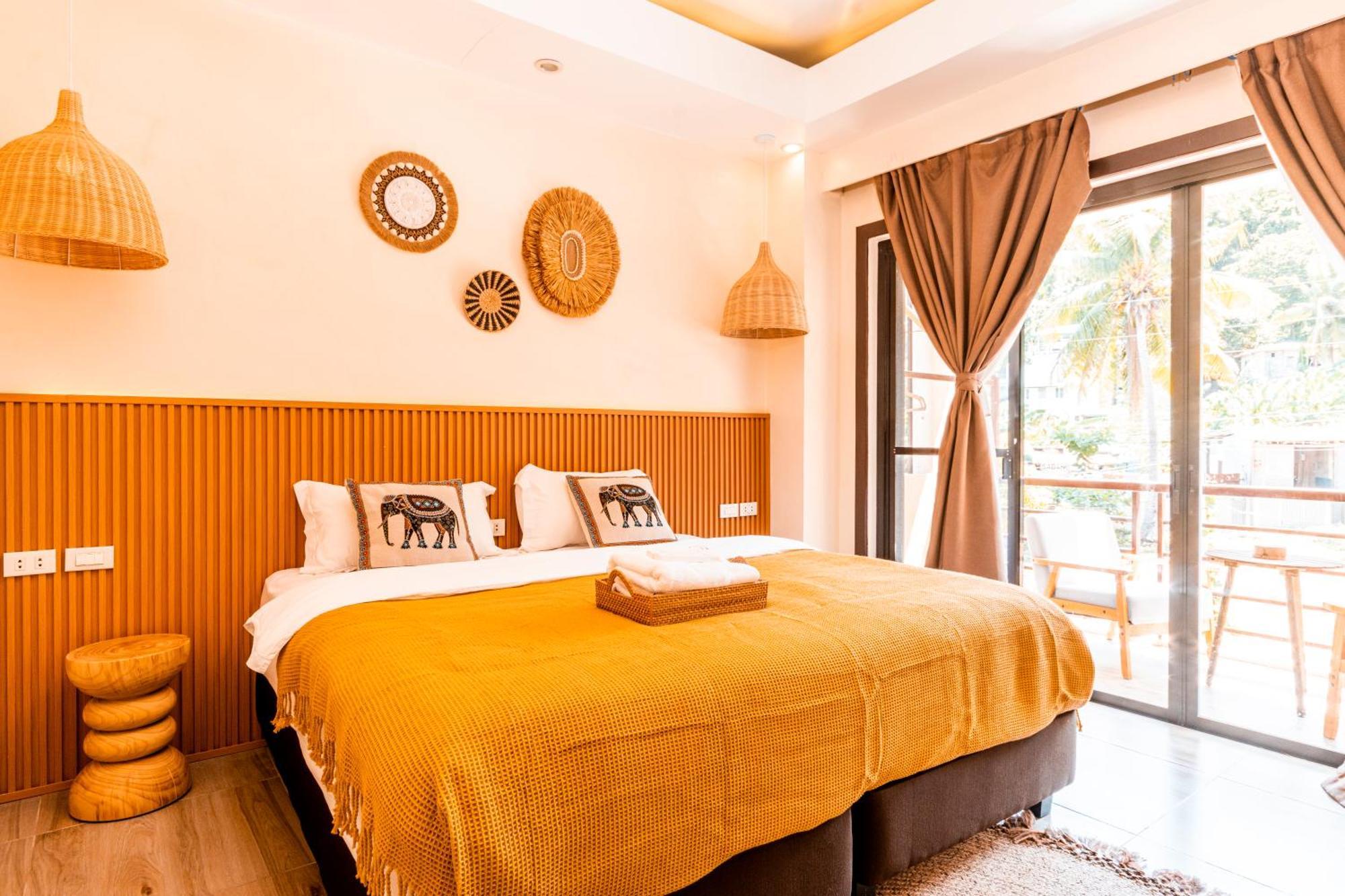 Molly Resorts Puerto Galera Dış mekan fotoğraf